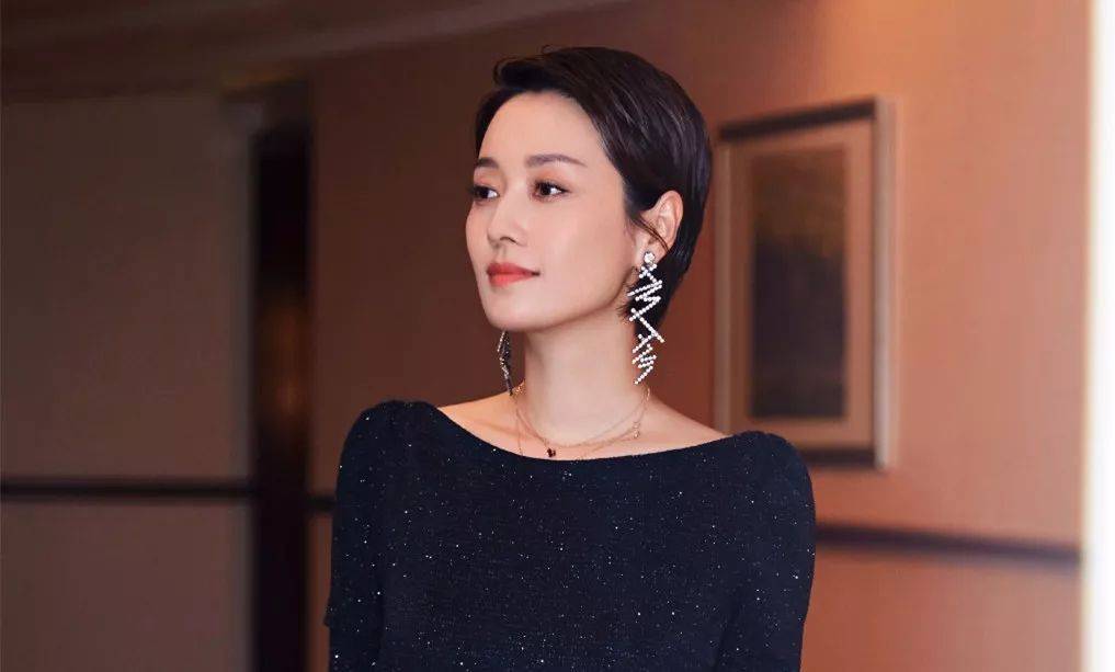 杨紫提名金莲花奖最佳女主角,杨紫获得金莲花奖最佳女主角提名