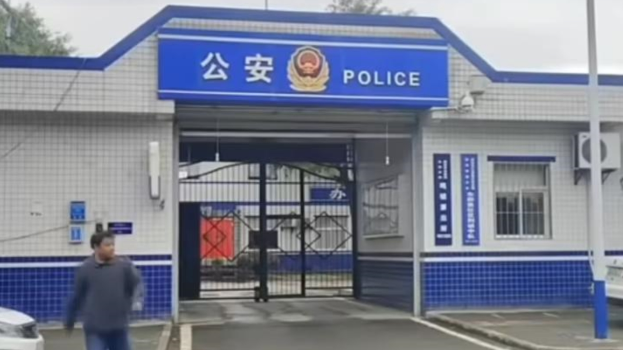 警察将举报人关留置室逼和解？,警员疑拘禁举报者促其达成和解？